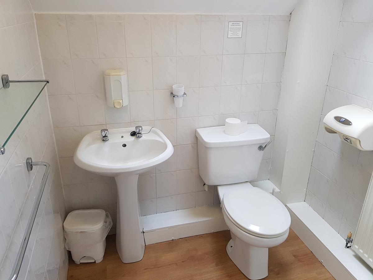 Tailrace Inn Кинлохлевън Стая снимка